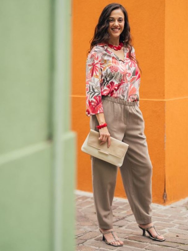 Pantaloni donna baggy Rossella tortora, Progetto Quid per On Earth abbigliamento sostenibile.
