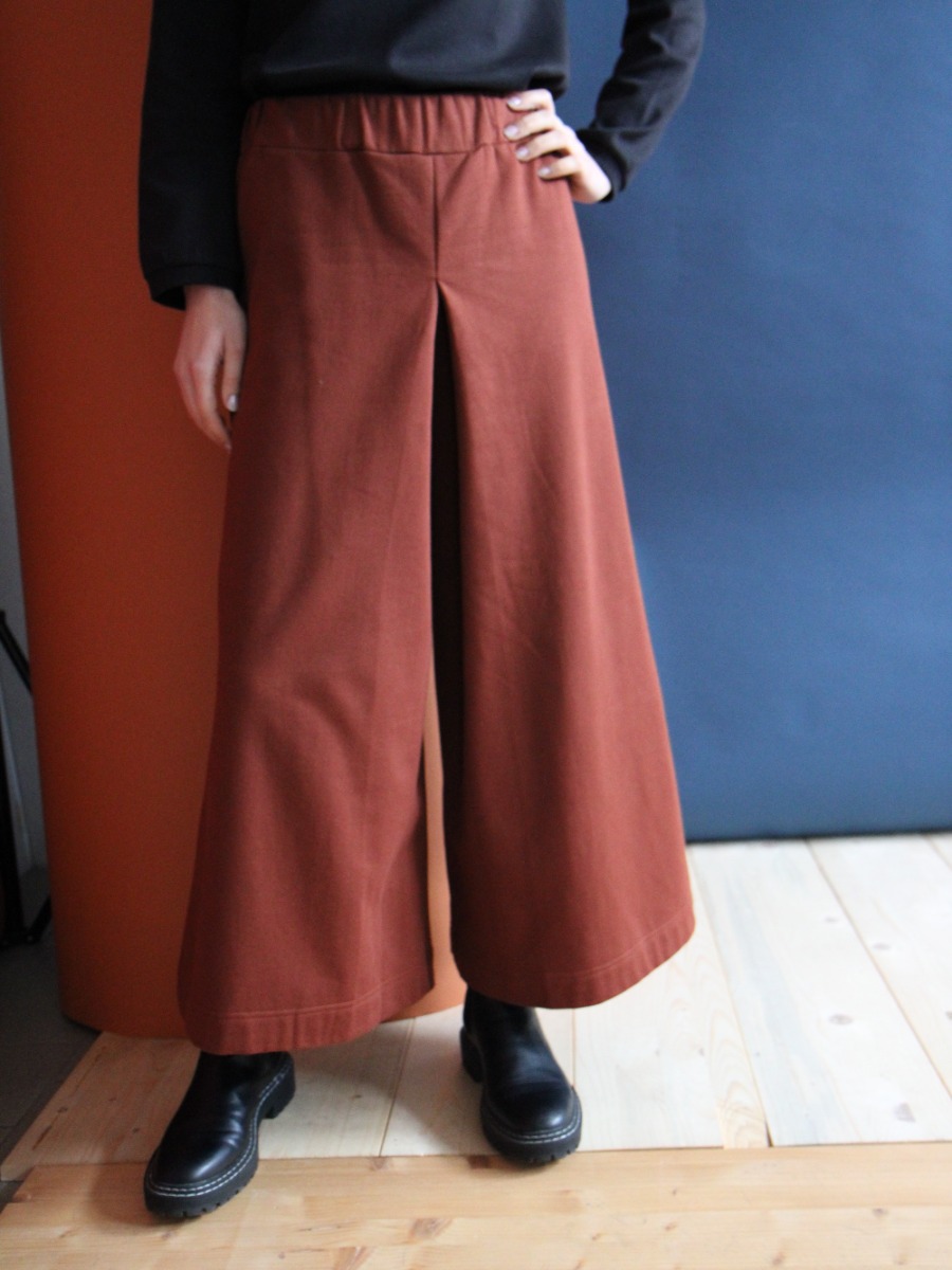 Pantaloni cropped Vele in cotone bio felpato Terracotta