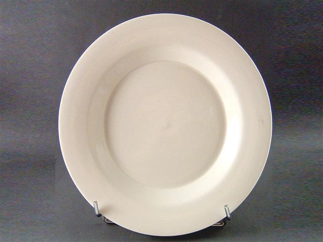 Piatto piano in ceramica Crema - Linea Stile Quotidiano