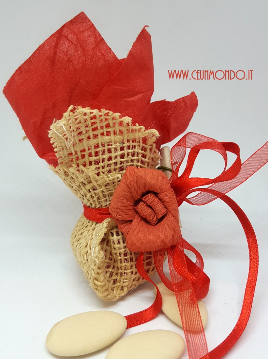 Portaconfetti con fiore e nastri