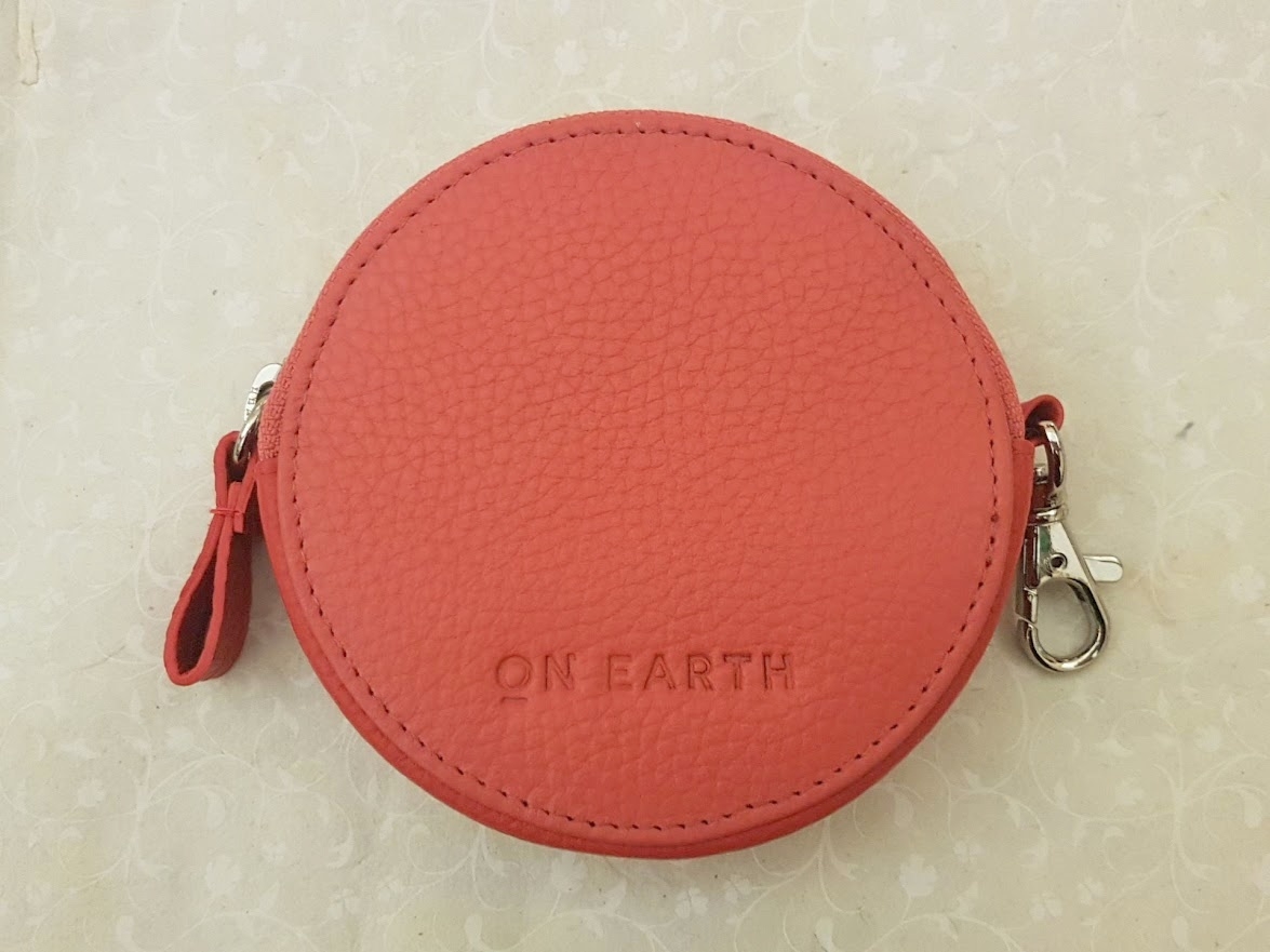 Portamonete e tessere Tondo rosso On Earth