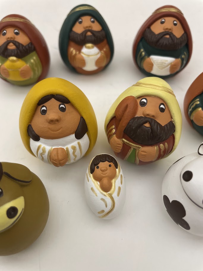 Presepe con figure tonde stile Botero