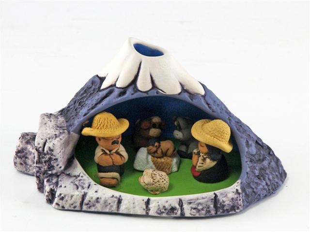 Presepe messicano ambientato in montagna compatto