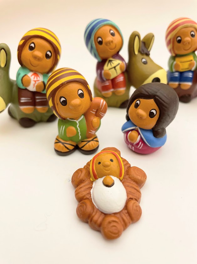 Presepe mondo peruviano Berretti su asinelli in ceramica dipinta a mano, 6 personaggi.
