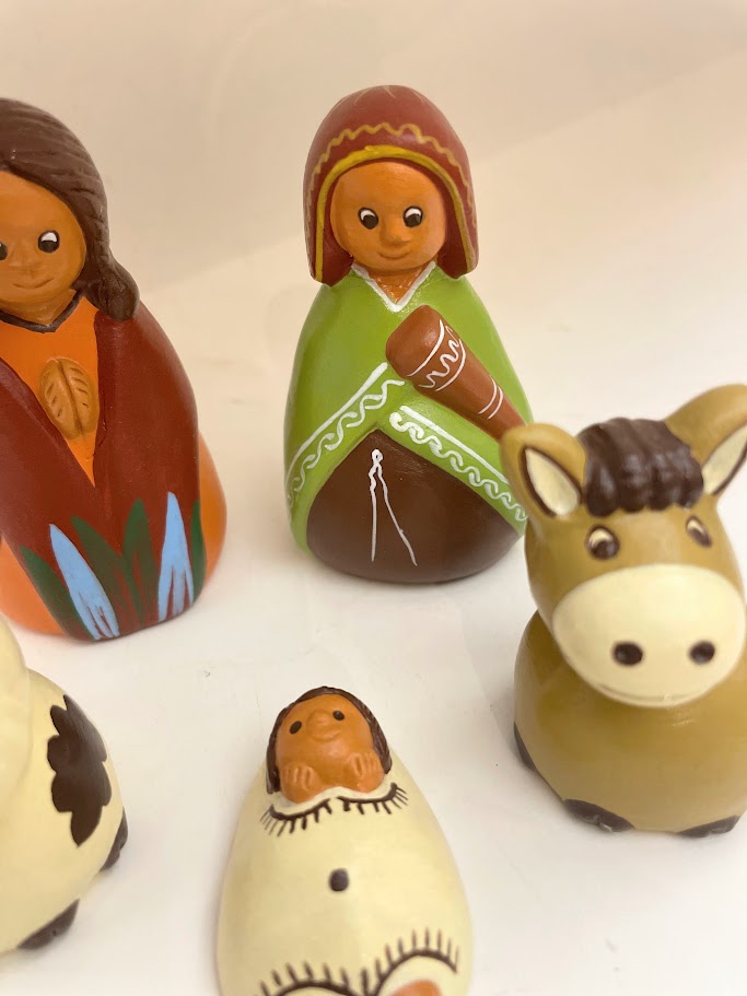 Presepe peruviano con 5 personaggi PONCHO
