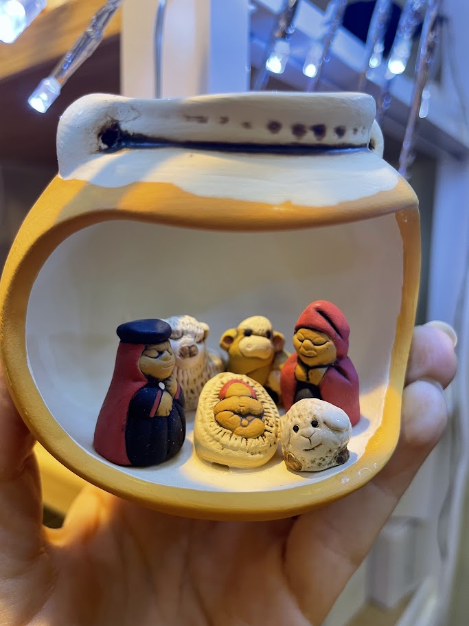 Presepe peruviano in anfora con 5 personaggi - pezzo unico
