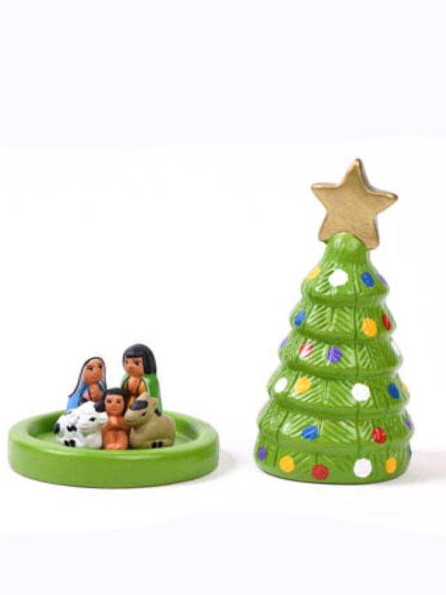 Presepe mini Surprise con abete in terracotta fatto a mano, Equo solidale dal Perù.