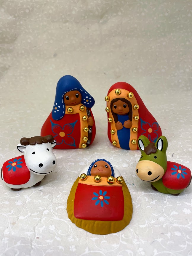 Presepe in terracotta volti sorridenti con perle dorate