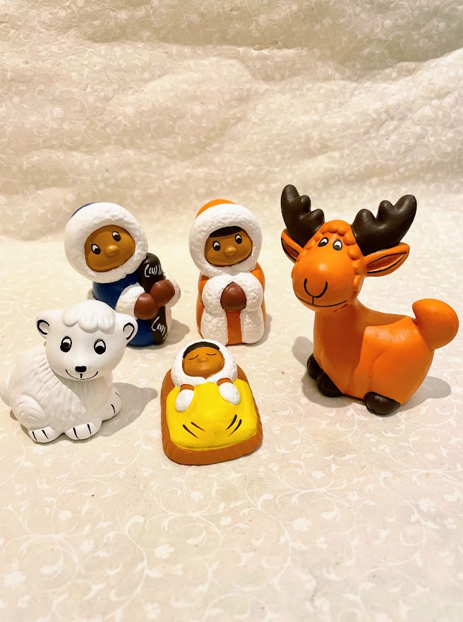 Presepe Eschimese in ceramica 5 personaggi con orso e renna