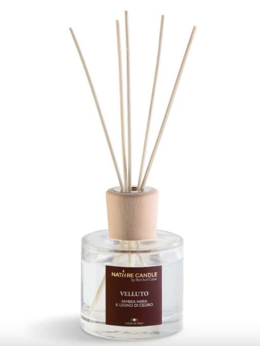 Profumatori di ambiente con bastoncini VELLUTO ambra e cedro - Nature Candle, Atelier.