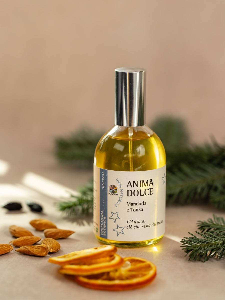 profumo olfattiva Anima dolce con mandorla amara e fava tonka. Spray