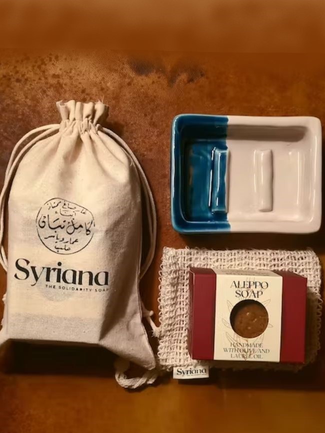Sapone di Aleppo solidale con portasapone in ceramica e sacchetto sisal. 100% naturale e solidale