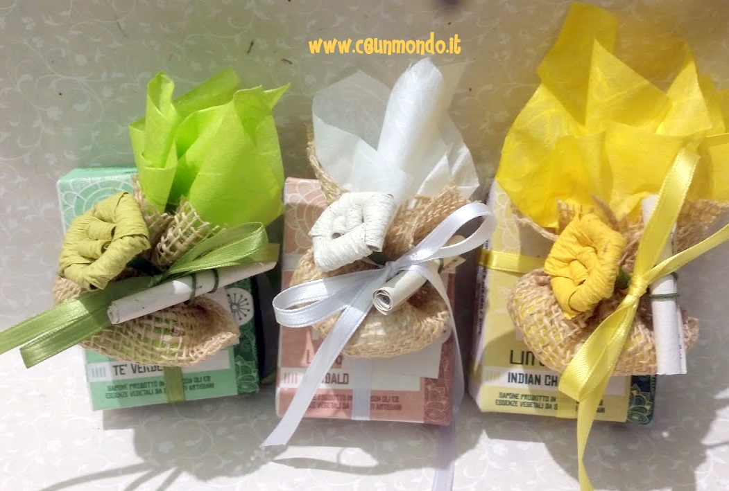 Bomboniera sapone vegetale con porta confetti, equo solidale