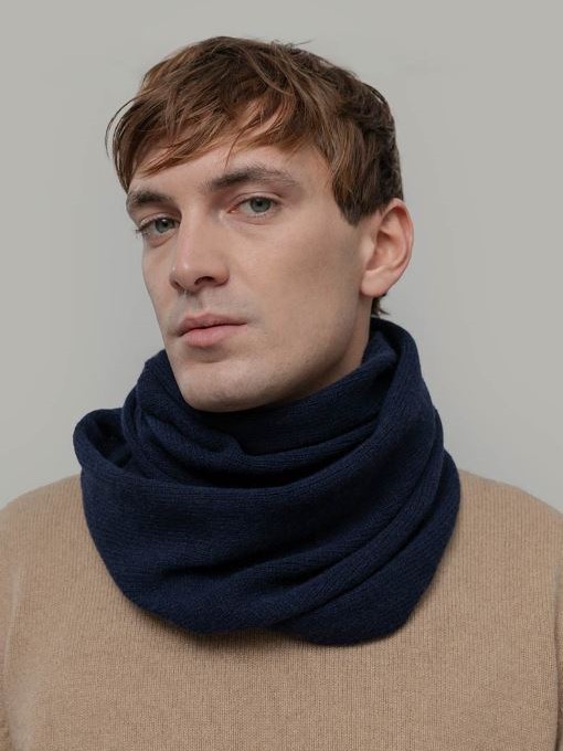 Scaldacollo uomo o donna elegante in lana rigenerata Mima blu - Rifò