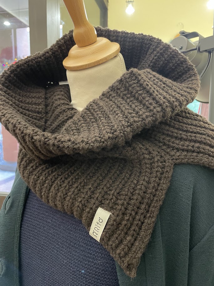 Scaldacollo uomo o donna elegante in lana rigenerata Mima Beige - Rifò