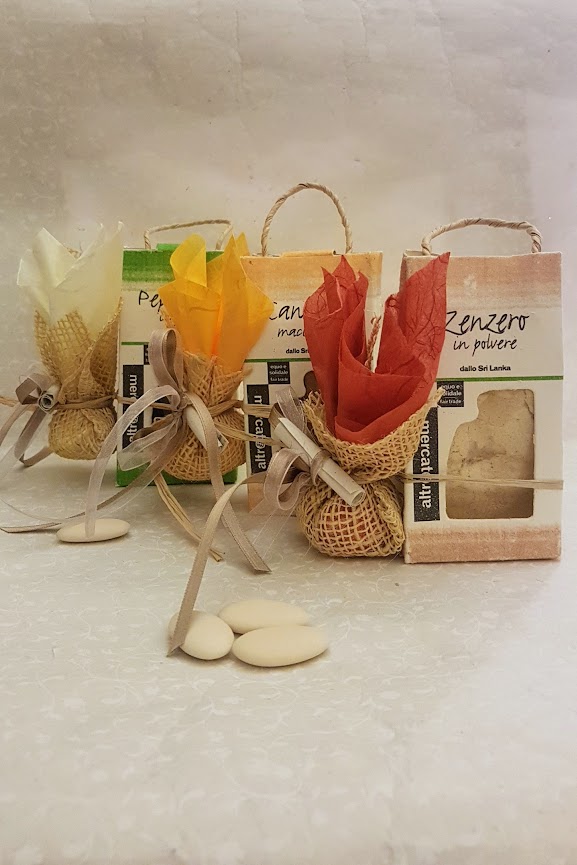 Bomboniera ecofriendly con sacchetto spezie e portaconfetti Colori della terra