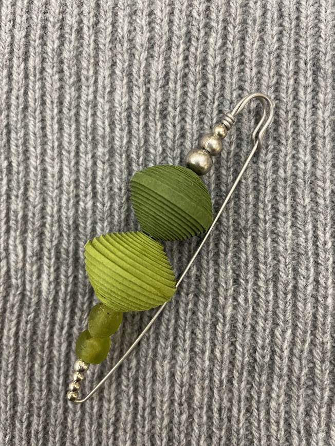 Spilla perle di cotone e vetro Verde brillante Nicitta