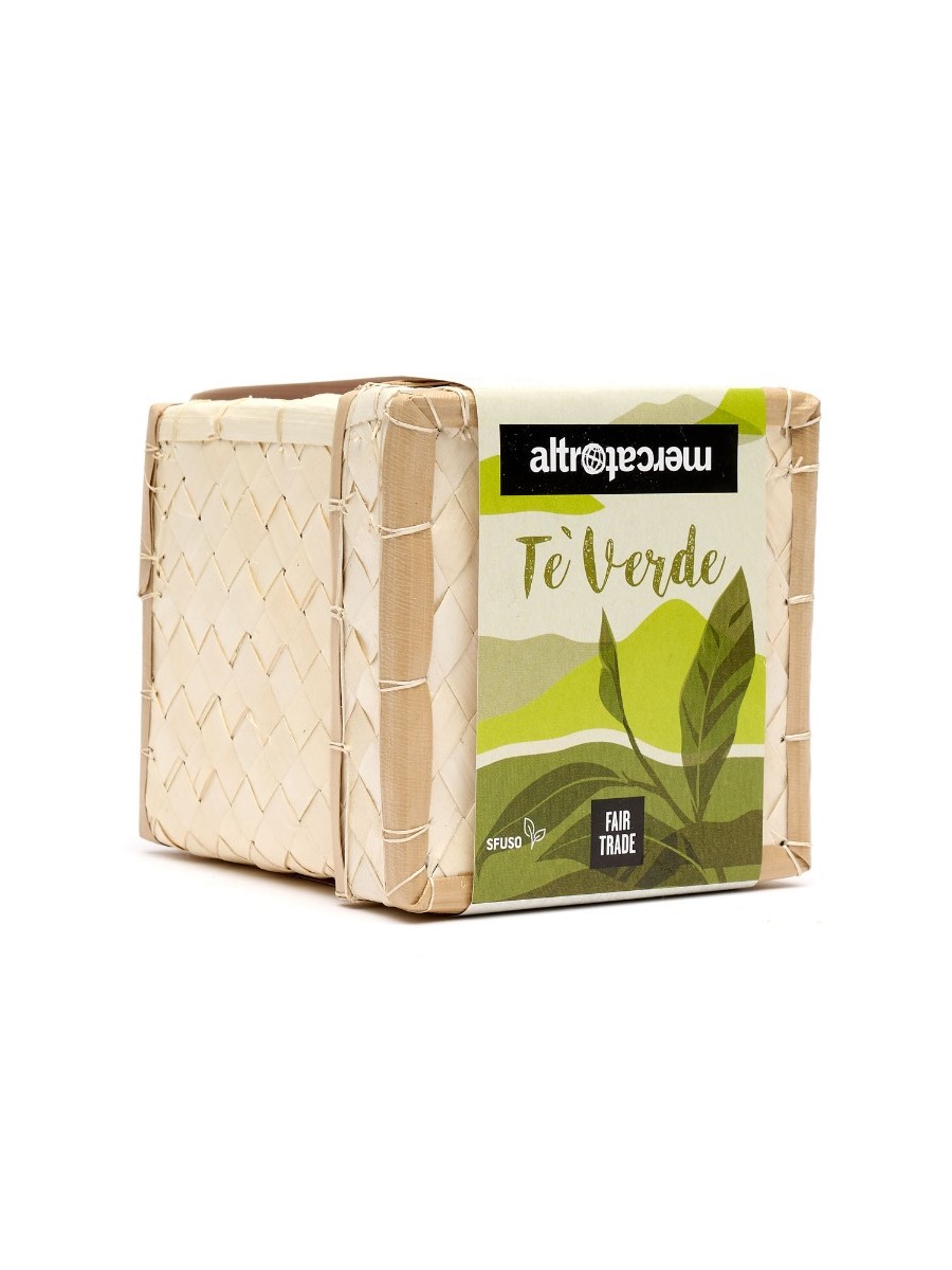 Tè verde in foglie sfuso Altromercato in cestino di paglia