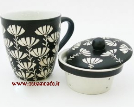 tisaniera nera con fiori