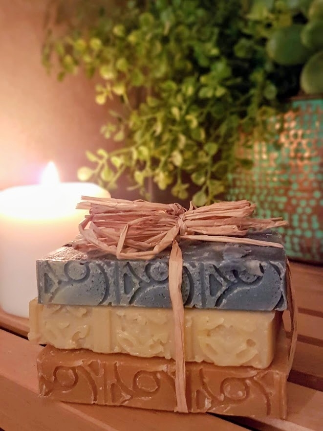 Tris di Saponi artigianali vegetali da regalare - Lunaroma