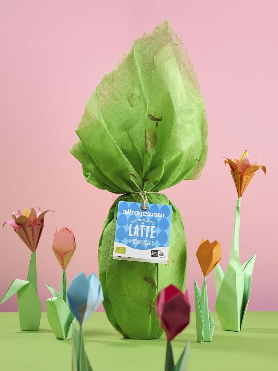 Uovo di Pasqua Grande di finissimo cioccolato al latte