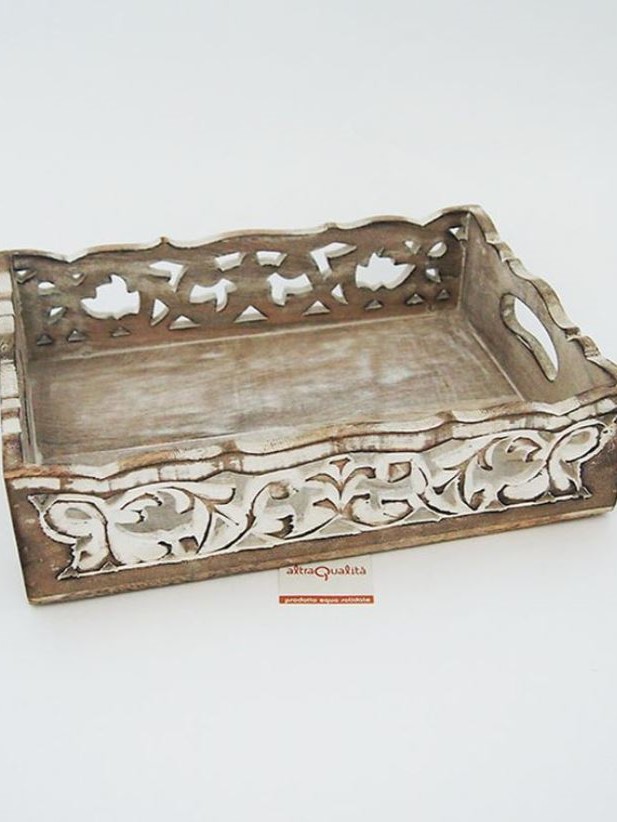 Vassoio in legno intagliato ricciolo sbiancato