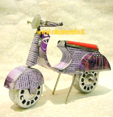 Vespa in latta riciclata grande