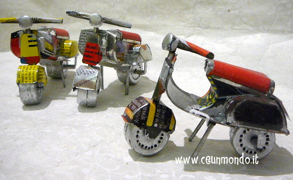Vespa piccola in latta riccilata