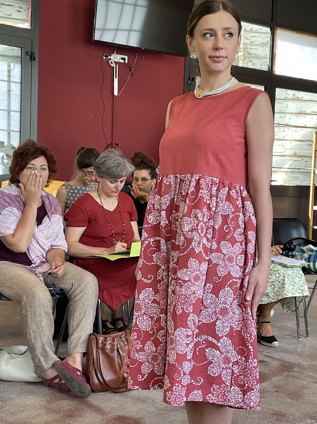 Abito rosso fragola e bianco Lisetta - Trame